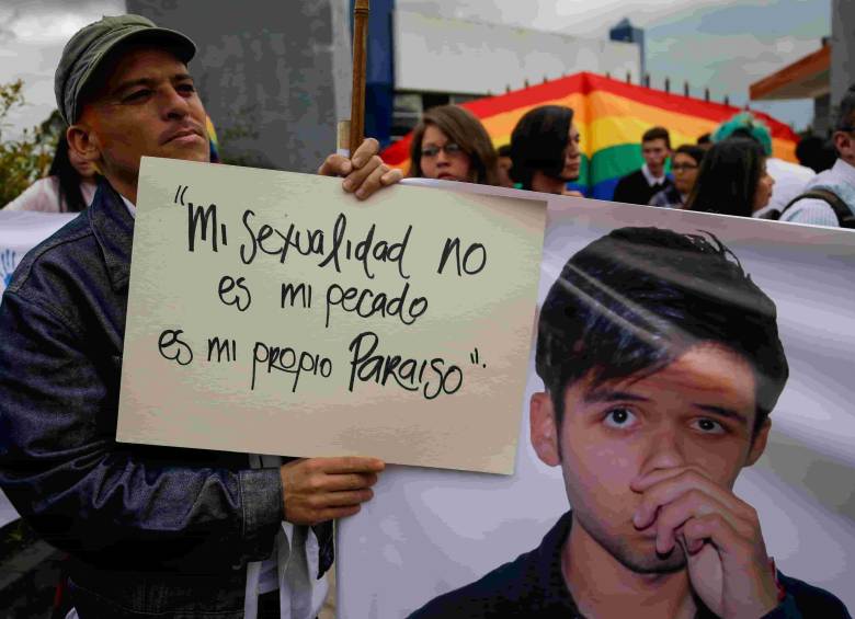 Sergio Urrego se quitó la vida en el año 2014. Se concluyó que la exrectora tuvo un rol determinante en la cadena de eventos que llevó a la estigmatización y exclusión del joven. Foto: Colprensa