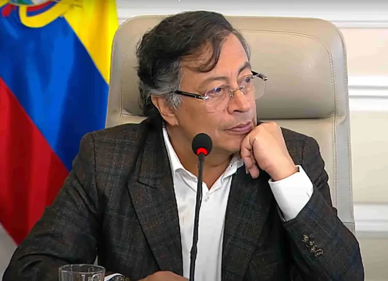 El presidente Gustavo Petro en la transmisión del Consejo de Ministros. Foto: captura de video.