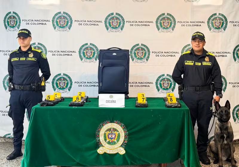 Incautación de droga en el Aeropuerto El Dorado de Bogotá. Foto: cortesía Policía Metropolitana de Bogotá
