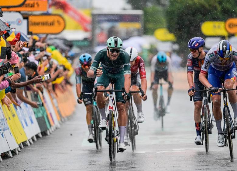 Jonathan Milan, de 24 años, logró su triunfo 24 como profesional. FOTO X-TOUR DE FRANCIA