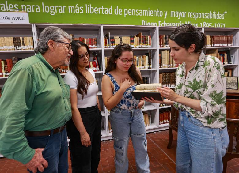 De izquierda a derecha: Santiago García, Kely Gómez, Luisa Osorio, Eliana Sepúlveda. FOTO. Manuel Saldarriaga
