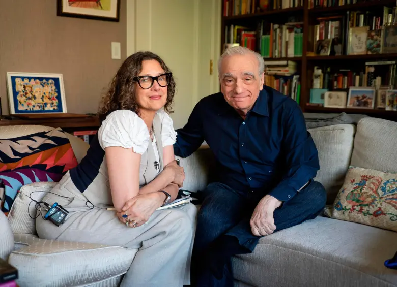 El director Martin Scorsese y la cineasta Rebecca Miller, responsable de la serie documental Mr. Scorsese. FOTO cortesía Ronan Killeen