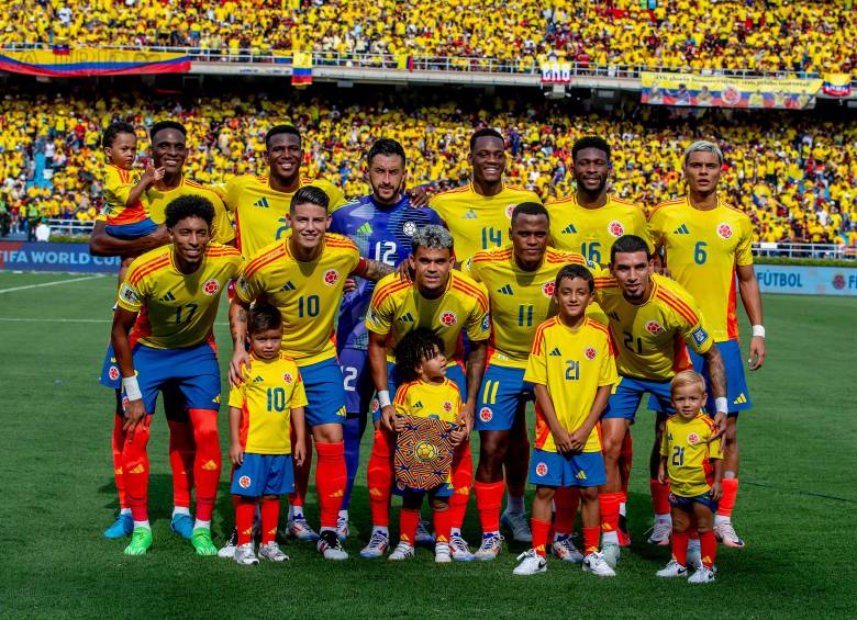 Muchos de los hombres que aparecen esta imagen posiblemente irán al Mundial, como James y Díaz, otros se quedarán por fuera del certamen de 2026 en Norteamérica. Foto: Juan Antonio Sánchez Ocampo.