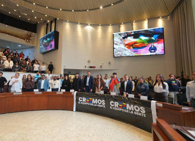 El acto de posesión se llevó a cabo en el Concejo de Medellín y lo lideró el alcalde Federico Gutiérrez. FOTO: Cortesía Alcaldía de Medellín