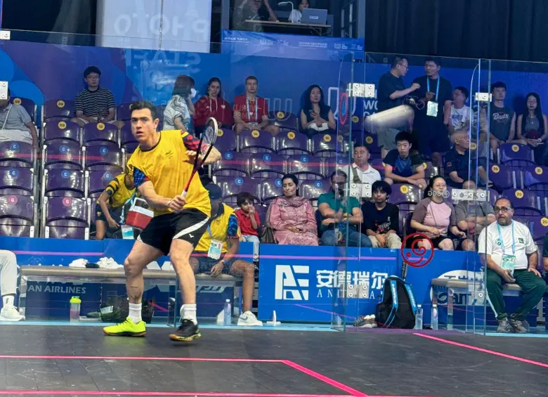 Miguel Rodríguez, en la ronda 16 de squash en los Juegos Mundiales. Foto: Cortesía de @DeportColombia.