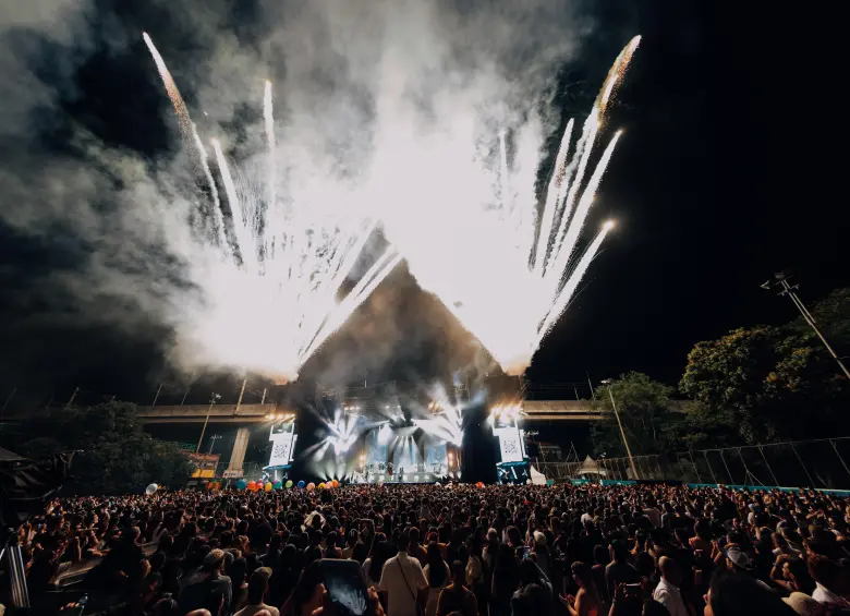 $!El concierto finalizó con fuegos artificiales y confeti que adornaron la noche para toda la tribu. Foto cortesía Alejandro Anaya