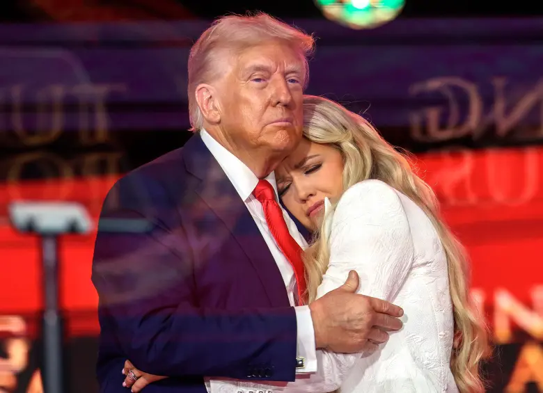 El discurso de Erika Kirk conmovió a quienes asistieron al a despedida de su esposo, Charlie Kirk. FOTO: Tomada de Instagram @turningpointusa 