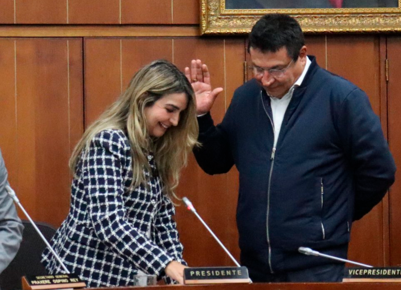Pinto (derecha) asumió en reemplazo de la saliente presidenta de la Comisión, la senadora conservadora Nadia Blel (izquierda) FOTO: SENADO