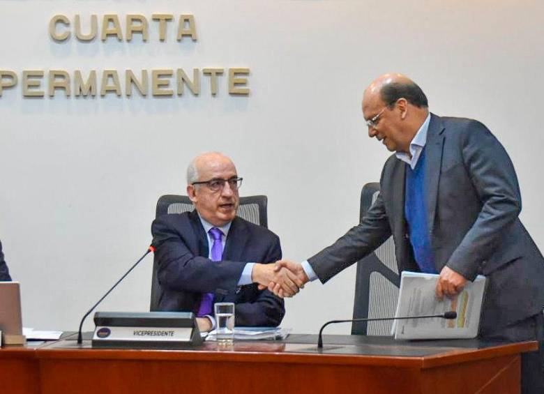 Leonardo Villar deberá explicar ante el Congreso las razones del aumento de la tasa de interés al 11,25%. FOTO COLPRENSA