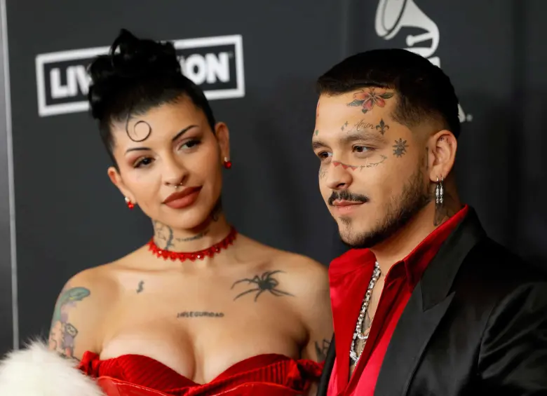 El proceso legal entre Christian Nodal y Cazzu fue admitido por un juez en México y ha generado debate entre seguidores de ambos artistas. FOTO: AFP. 