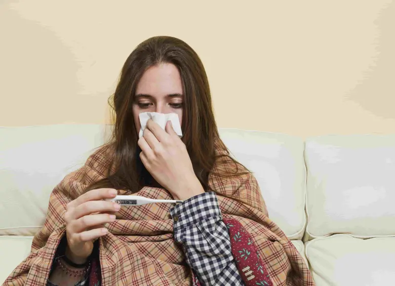 Expertos advierten que la influenza A H3N2 es una mutación con mayor capacidad de transmisión y menor inmunidad en la población. FOTO: Freepik.