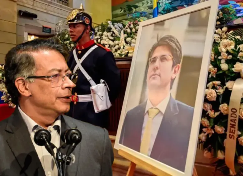 El senador murió el 11 de agosto tras luchar dos meses por su vida. Foto: Colprensa