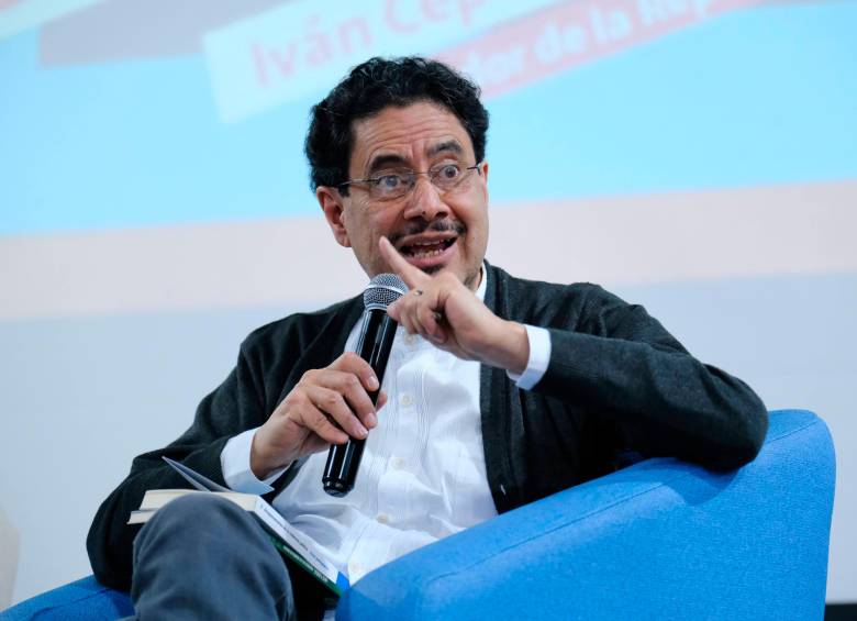 Cepeda dice tener la certeza “de que no hay posibilidad” de que prospere ninguna clase de acción jurídica en contra de su elección y su participación en el Frente Amplio en marzo próximo. FOTO Nelson Cárdenas  Cepeda dice tener la certeza “de que no hay posibilidad” de que prospere ninguna clase de acción jurídica en contra de su elección y su participación en el Frente Amplio en marzo próximo. FOTO Nelson Cárdenas