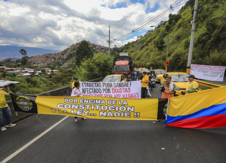 Imagen de referencia de una manifestación de taxistas en la ciudad de Medellín. Foto: Esneyder Gutiérrez Imagen de referencia de una manifestación de taxistas en la ciudad de Medellín. Foto: Esneyder Gutiérrez