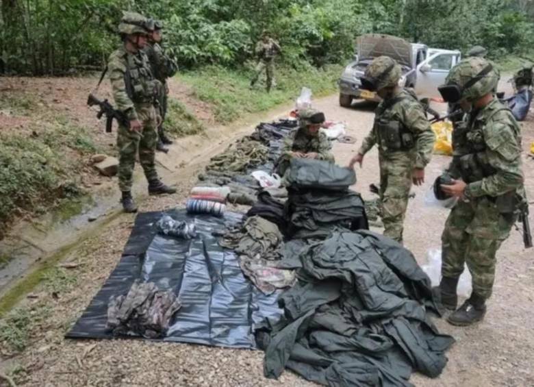Imagen de referencia de un armamento incautado a los grupos armados ilegales en Colombia. FOTO: Colprensa