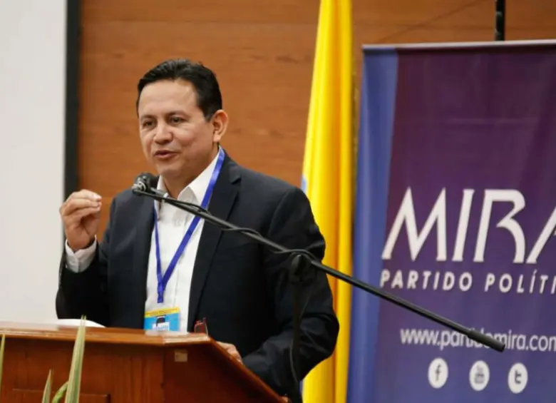 El congresista reconoció que hubo acercamientos del Gobierno. “Aceptamos hablar con ellos ahí en la misma plenaria frente a las cámaras”. FOTO: X @Virguez
