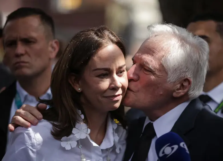 La viuda de Miguel Uribe Turbay lamentó la decisión del partido de retirar de la consulta interna al papá de su esposo. FOTO: Colprensa