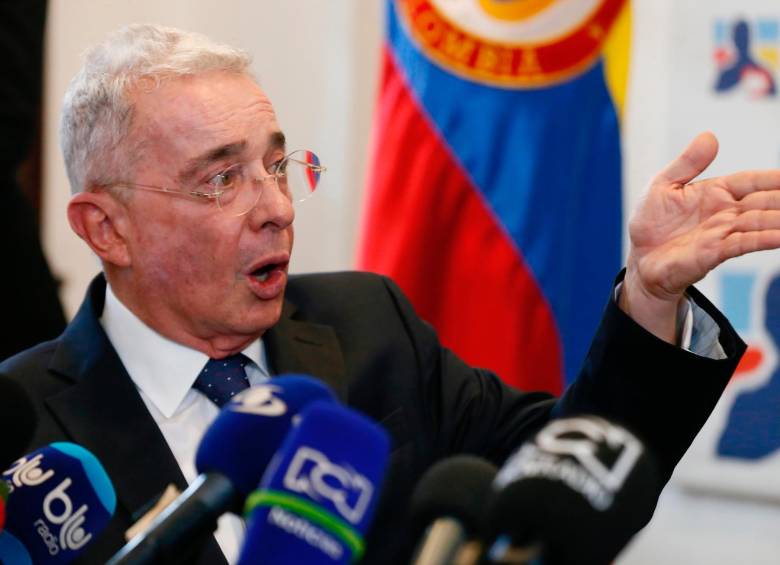 Álvaro Uribe Vélez enfrenta una causa abierta ante la justicia argentina por falsos positivos. FOTO: COLPRENSA