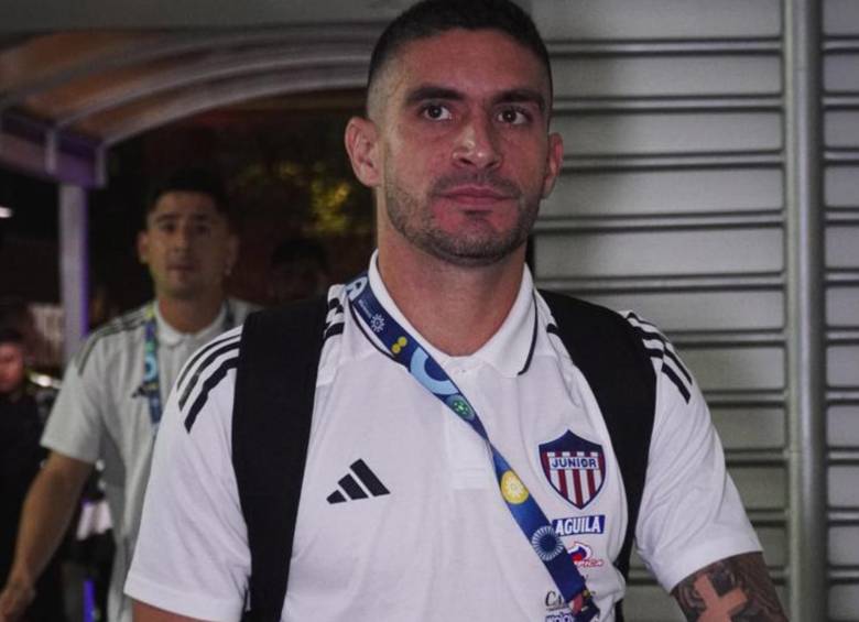 Guillermo Celis llegando a un partido con el Junior de Barranquilla. FOTO: Tomada de redes sociales @JuniorClubSA