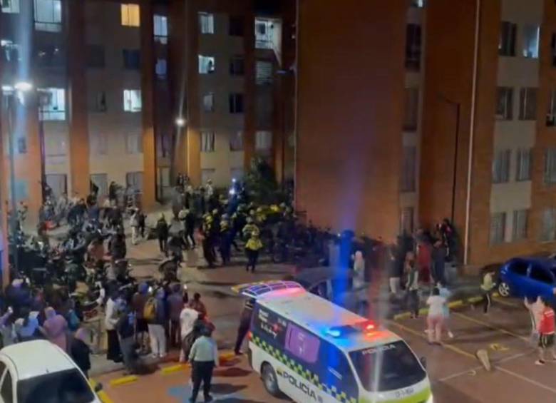 Comunidad de Usme enfurecida intentó linchar a un adolescente de 14 años. Foto: Captura de video