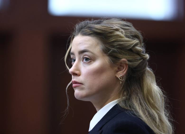 Amber Heard compartió una imagen de los pies de sus tres hijos para anunciar la llegada de Agnes y Ocean. FOTO AFP