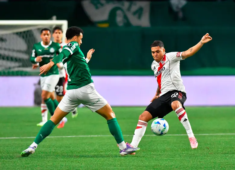Juan Fernando Quintero tenía la mejor calificación de los jugadores de River Plate hasta el minuto 60, cuando Gallardo decidió sustituirlo. FOTO @RiverPlate