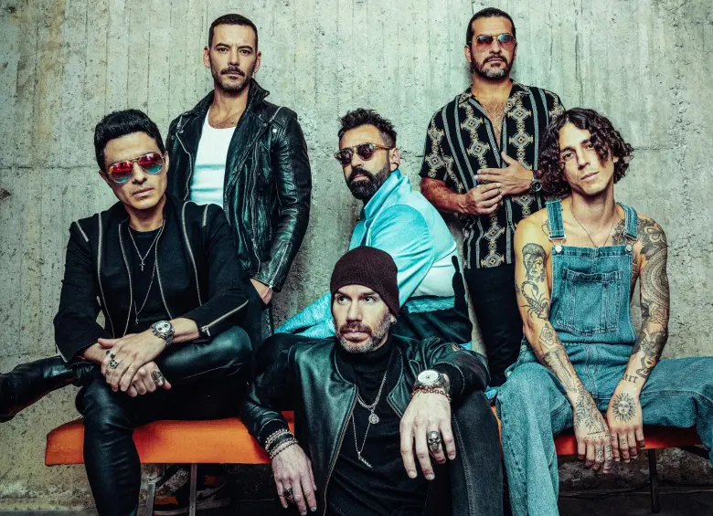 Bako, vocalista de la banda, habló con EL COLOMBIANO sobre el concierto en Medellín y el giro emocional y colaborativo de su último disco. FOTO cortesía
