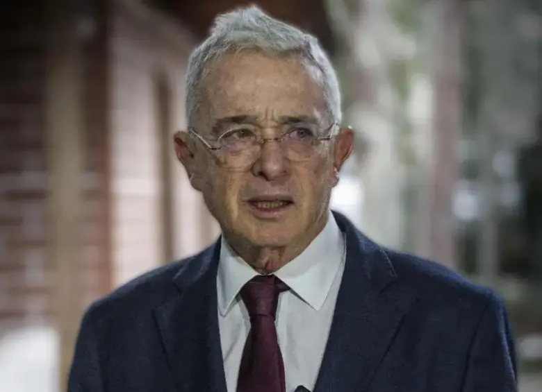 El expresidente y exsenador Álvaro Uribe Vélez fue condenado a 12 años de prisión domiciliaria. FOTO: Manuel Saldarriaga