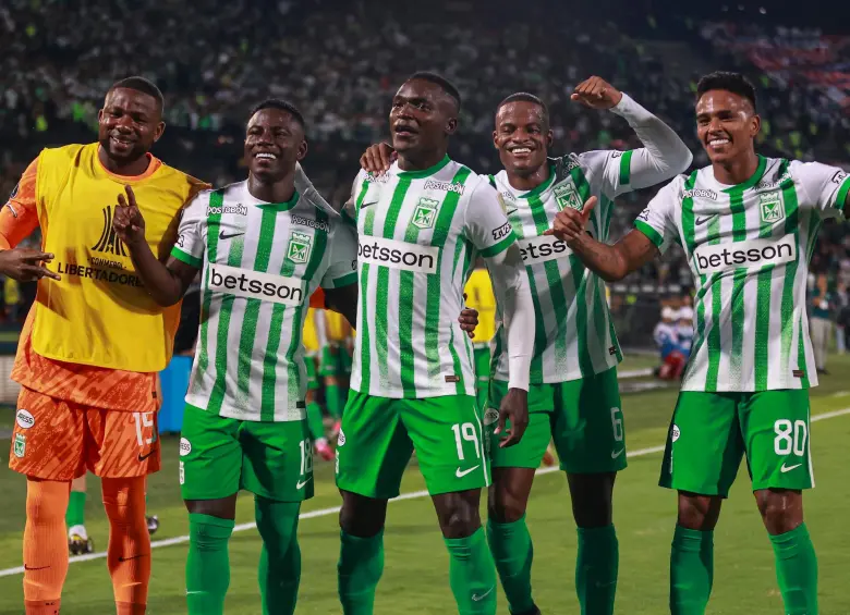 El delantero Kevin Viveros (número 19), es el goleador de Atlético Nacional en esta edición de la Copa Libertadores con 2 celebraciones. FOTO: MANUEL SALDARRIAGA