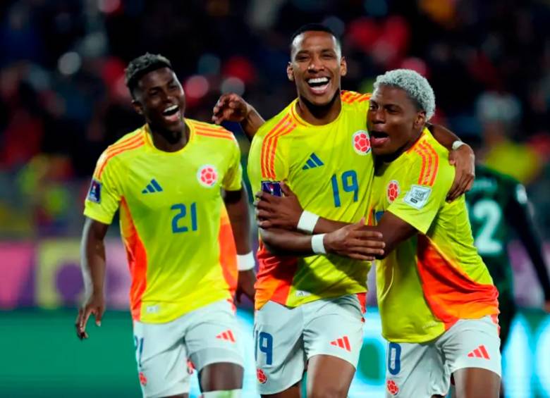 Los futbolistas Néyser Villarreal (21), Kéner Gonzáles (19) y Óscar Perea (10), serán titulares en la búsqueda del paso a cuartos de final del Mundial. FOTO: Getty
