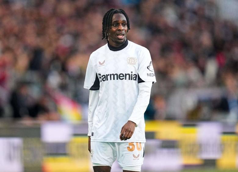 Jeremie Frimpong en medio un partido de la Bundesliga con el Bayer Leverkusen. FOTO: Getty