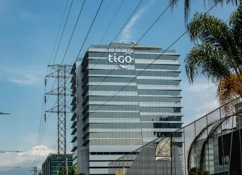 Se surten algunos procesos para que EPM venta su participación en Tigo. FOTO Camilo Suárez