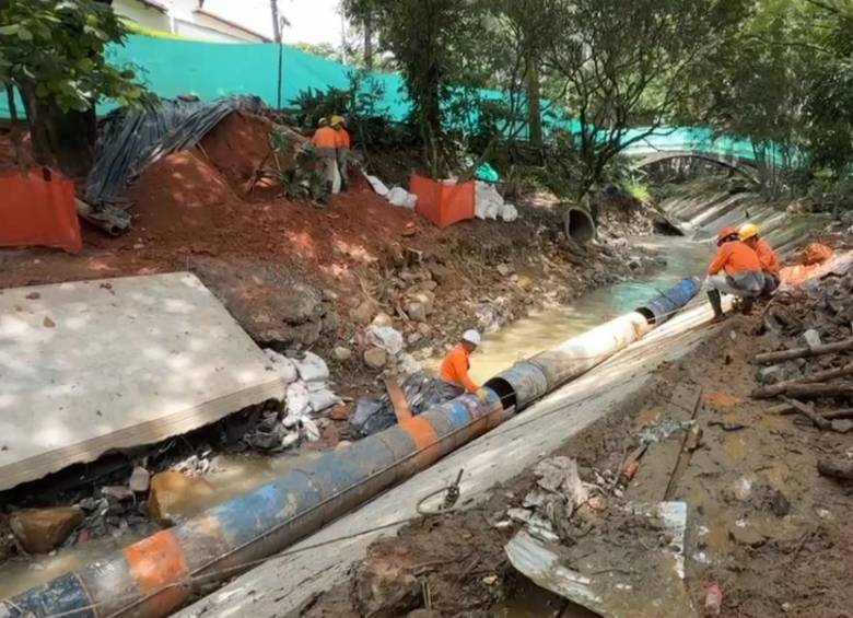 Trabajos adelantados en la quebrada Altavista en su paso por Belén. FOTO: Cortesía