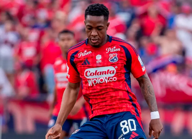 El futbolista Alexis Serna, que tuvo una lesión al final del semestre pasado, regresó a los entrenamientos ayer. FOTO Juan Antonio Sánchez 