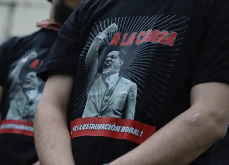 Camiseta de la conmemoración de los 75 años del magnicidio de Jorge Eliécer Gaitán. FOTO: COLPRENSA