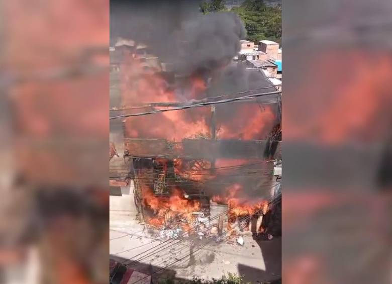 Incendio en Manrique, Medellín. Foto: captura de video