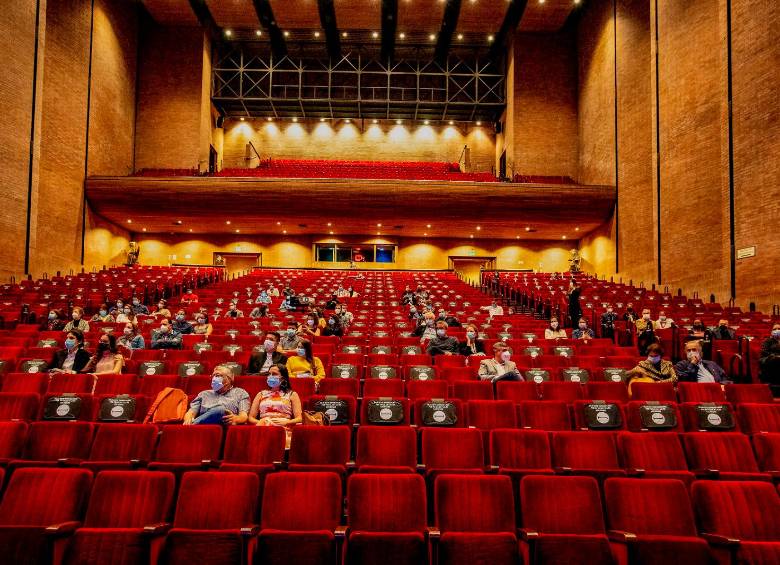 Inaugurado en 1987, el Teatro Metropolitano se ha consolidado como uno de los principales escenarios culturales de Medellín y de Colombia. FOTO Manuel Saldarriaga