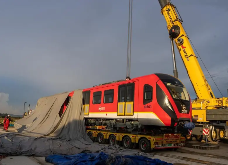El cuarto tren de la Línea 1 del Metro de Bogotá estaría llegando a Bogotá muy pronto, según dijo el alcalde Carlos Fernando Galán. FOTO: Alcaldía de Bogotá 