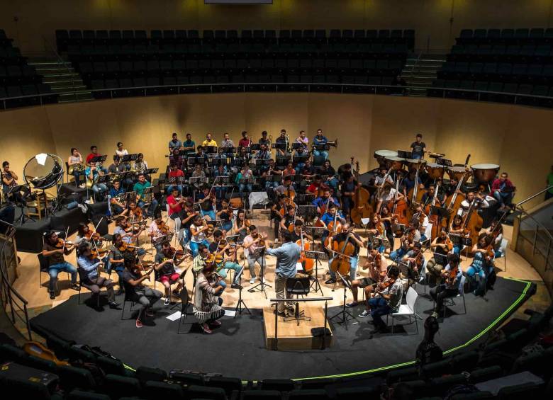 La Orquesta Iberacademy se presentará en el Teatro El Tesoro en el concierto Bandas Sonoras. FOTO Juan Antonio Sánchez