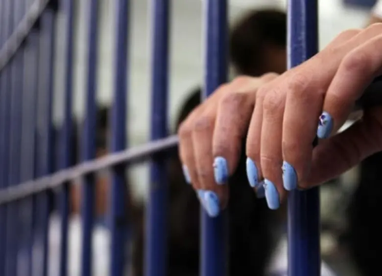 La mujer condenada y uno de sus cómplices pusieron droga en las bebidas de ambos militares estadounidenses para hacerles perder el conocimiento, poder secuestrarlos y robarles. FOTO: Cortesía