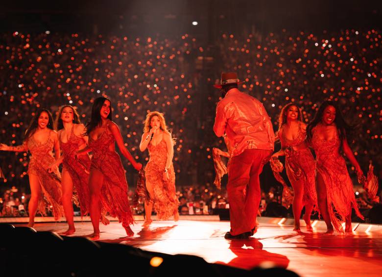 Shakira llena estadios en EE. UU. y sorprende con Rauw Alejandro, Ozuna y Alejandro Sanz