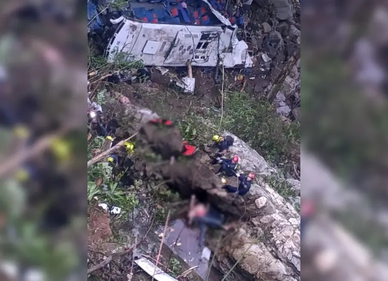 Accidente de bus en Segovia, Antioquia. Foto: cortesía autoridades