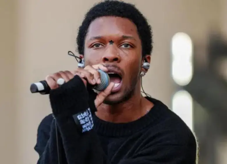 Él es David Anthony Burke, más conocido como el rapero D4vd. FOTO: Getty