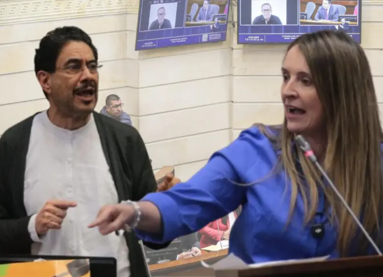 Ambos senadores son candidatos presidenciales Se enfrentarán en las urnas en primera vuelta este 31 de mayo. Foto: Colprensa.
