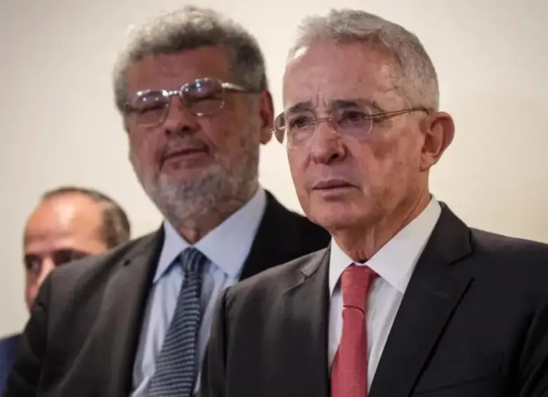 Por primera vez en la historia reciente de Colombia, un expresidente pasó la noche condenado por la justicia ordinaria. FOTO: Colprensa