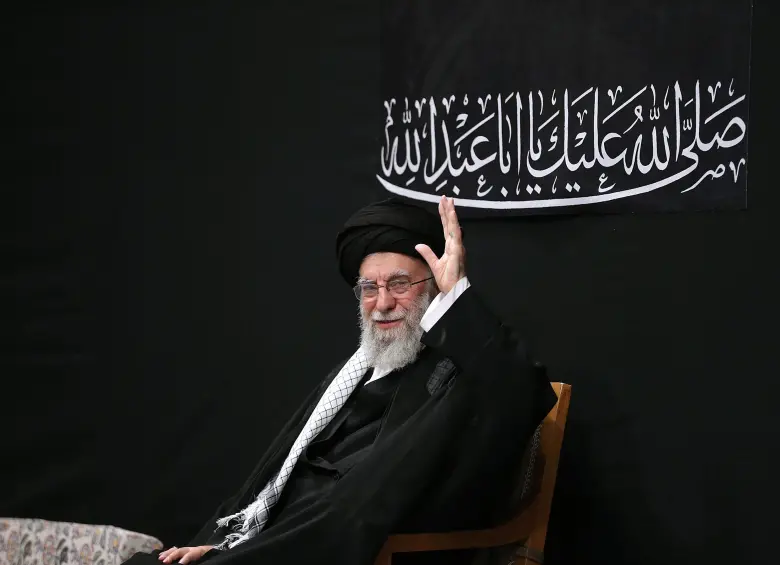 Él es el líder supremo de Irán, el ayatolá Alí Jamenei. FOTO: GETTY