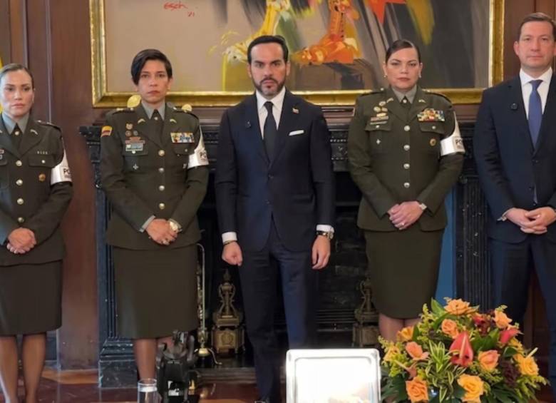 Por primera vez en la historia institucional de Colombia, la línea completa de mando de la Policía Fiscal y Aduanera (Polfa) está encabezada por mujeres. FOTO: Tomada de las redes sociales de @ABDELAESPRIELLA