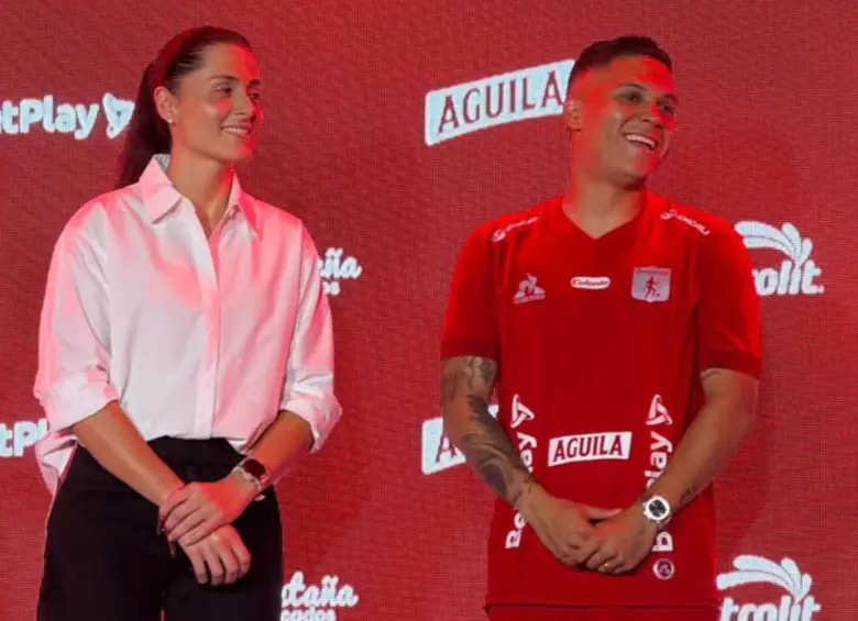 En medio de una rueda de prensa este viernes, la presidenta de América de Cali, cuestionó las declaraciones del exfutbolista del equipo tras irse a River Plate. FOTO: América de Cali