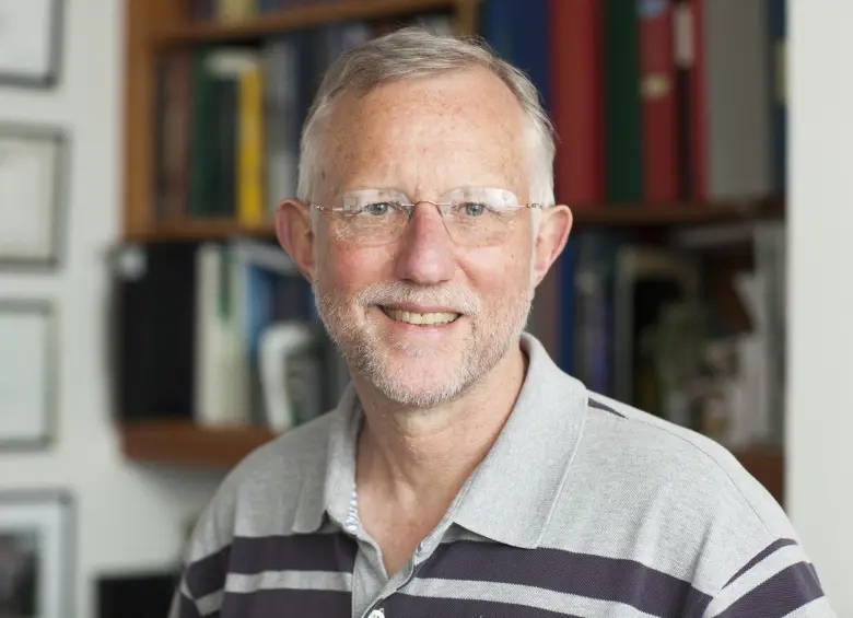 “Es un crimen que exista un fármaco que podría curar a todo el mundo y no se pueda acceder a él”: Nobel de Medicina Charles Rice