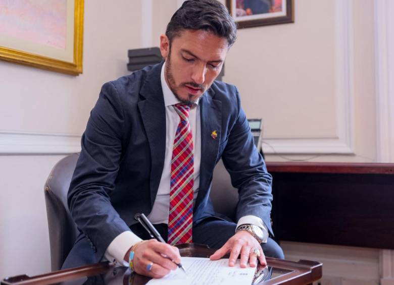 Florián destacó su trayectoria y su hoja de vida para asumir el nuevo reto de liderar el Ministerio de Igualdad. FOTO: Tomada de tedes sociales @MinIgualdad_Col